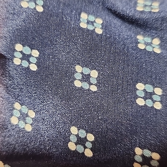 ⚡️5 For $10⚡️Vintage weighted silk navy blue and sheer floral scarves - Picture 3 of 6